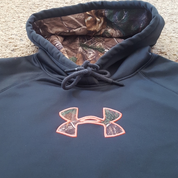 Black hoodie - Picture 3 of 5